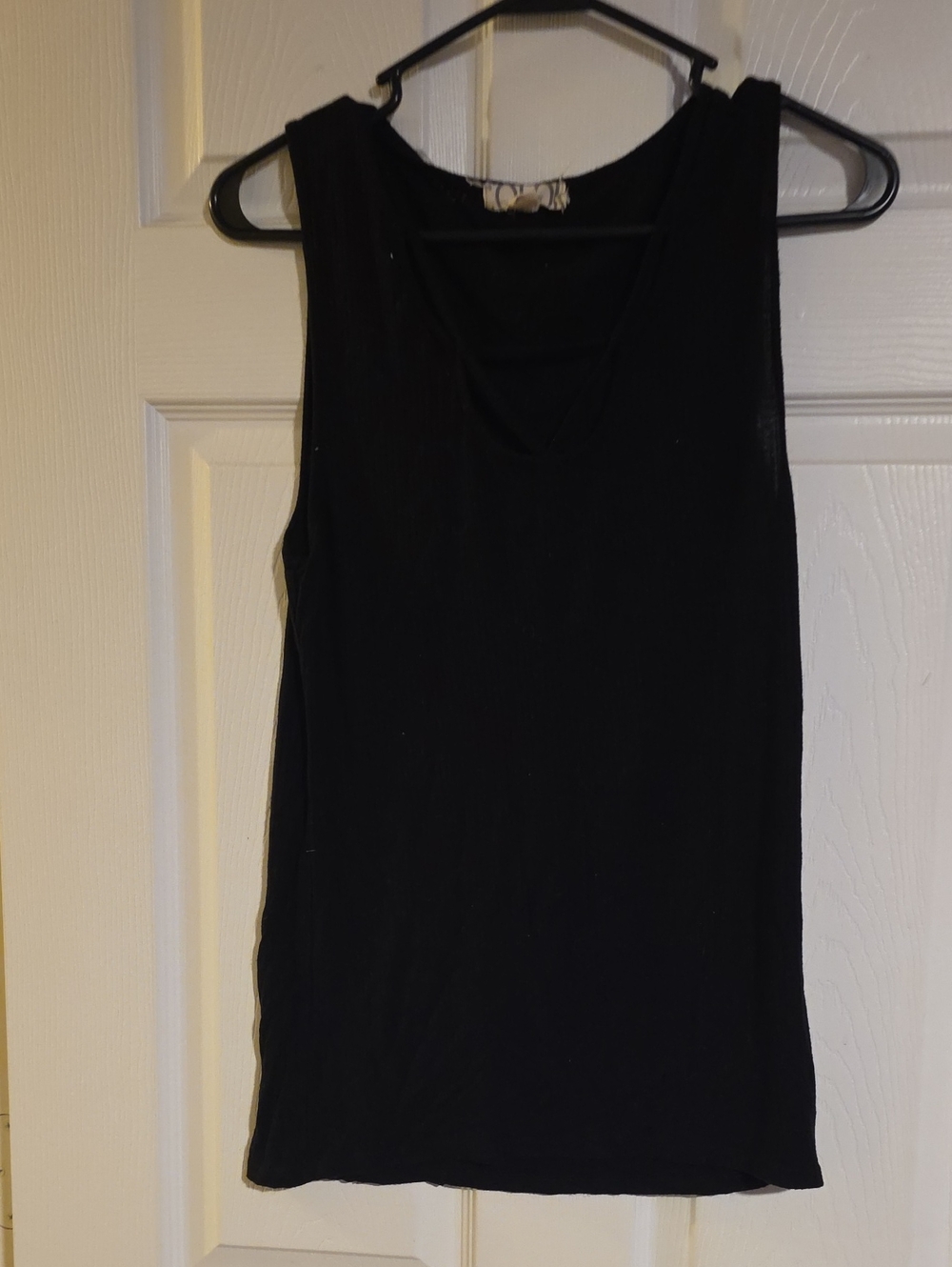 Color Story Black V-Neck Sleeveless Tank Top